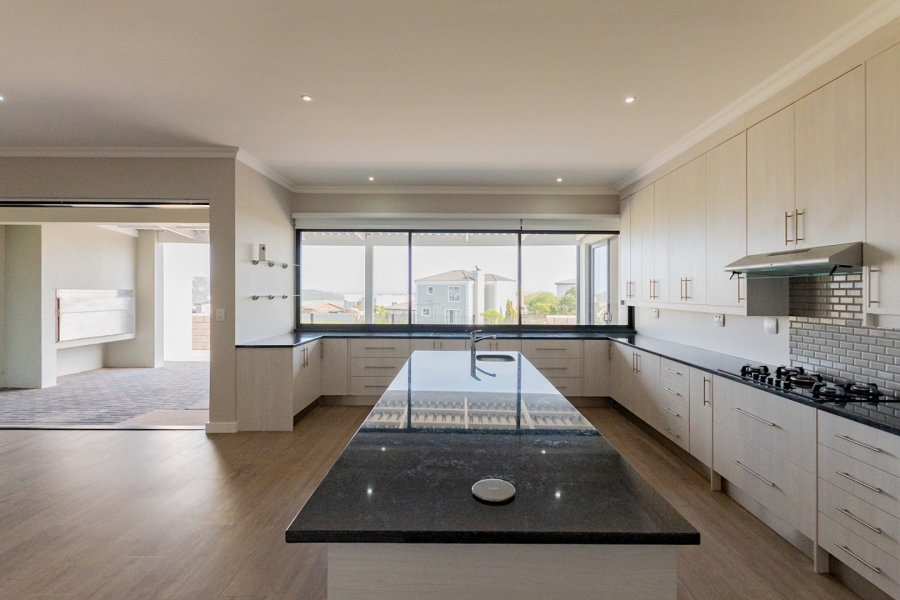 4 Bedroom Property for Sale in Myburgh Park Western Cape